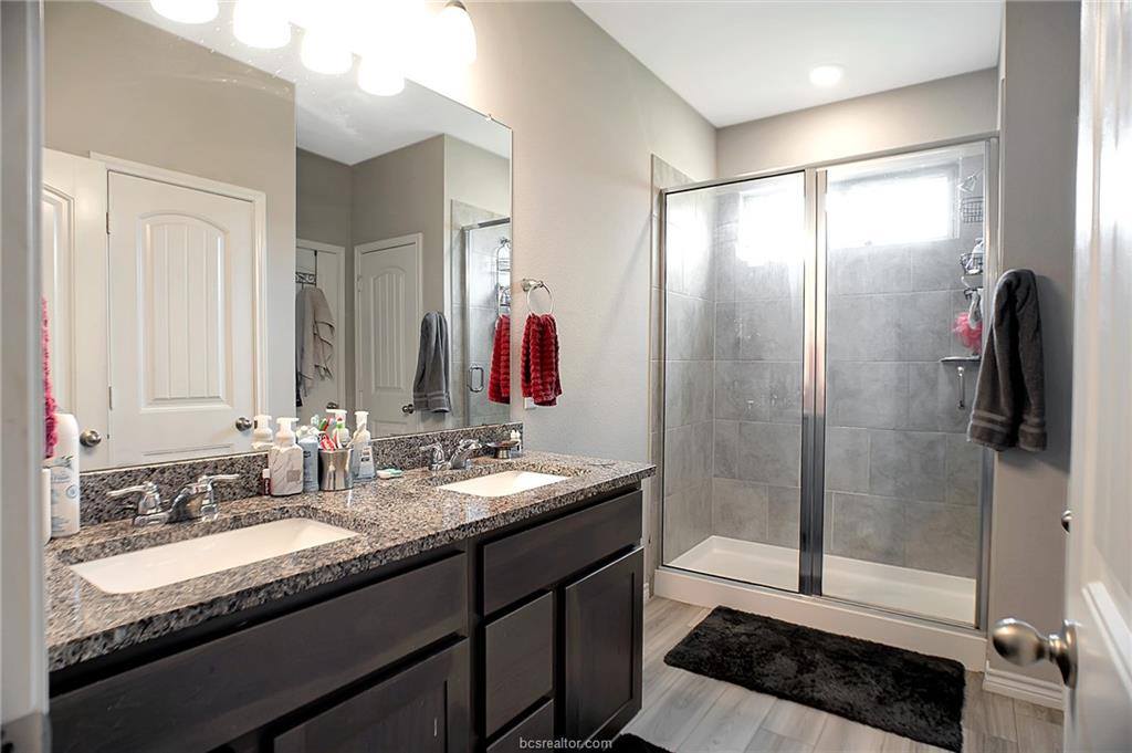 2037 Rock Ridge Avenue, Bryan, TX 77807