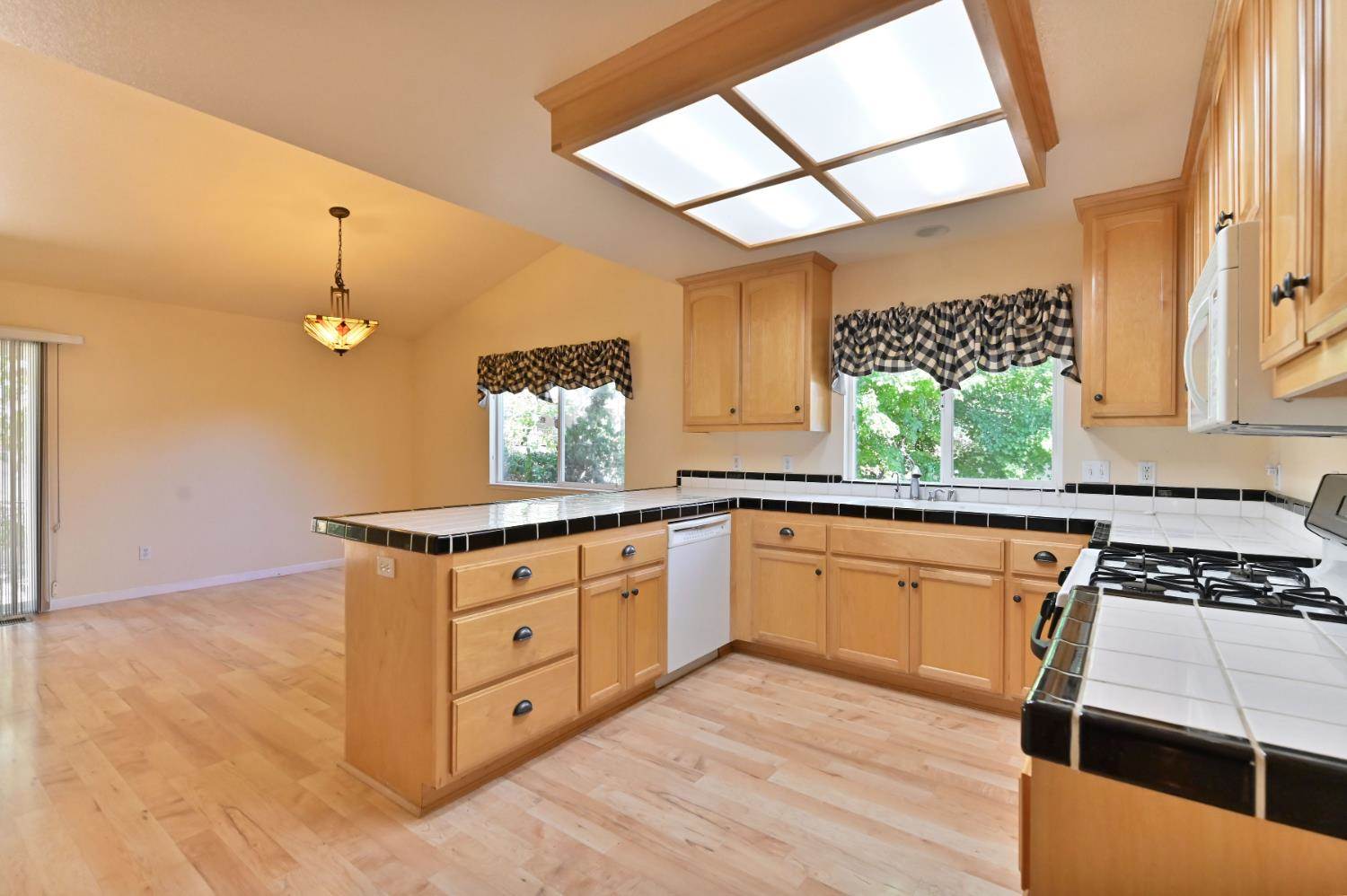 735 Live Oak Drive, Angels Camp, CA 95222