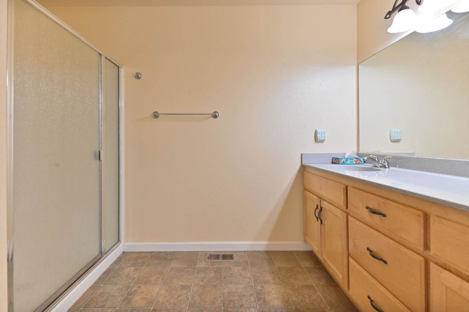 735 Live Oak Drive, Angels Camp, CA 95222