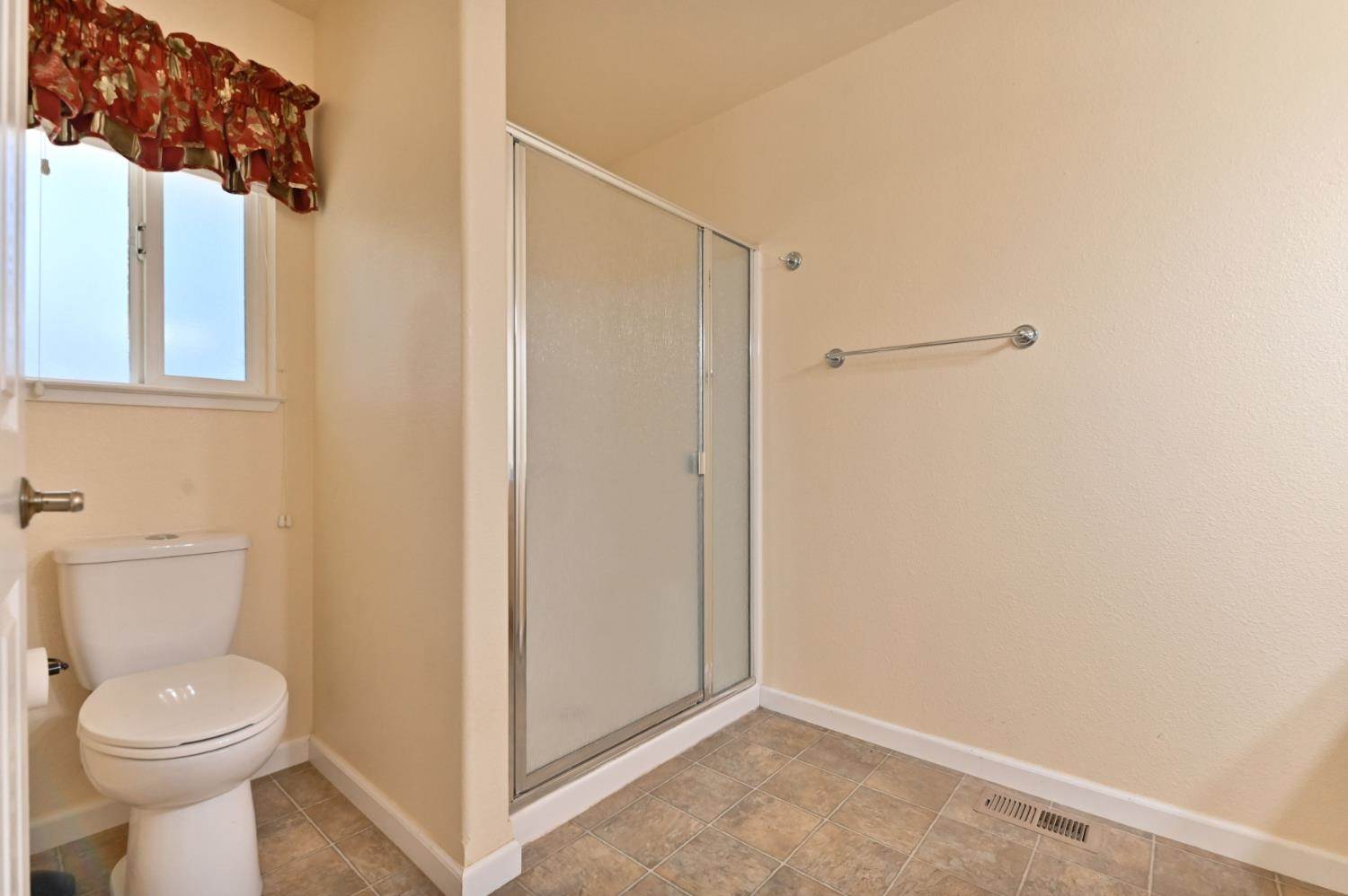 735 Live Oak Drive, Angels Camp, CA 95222