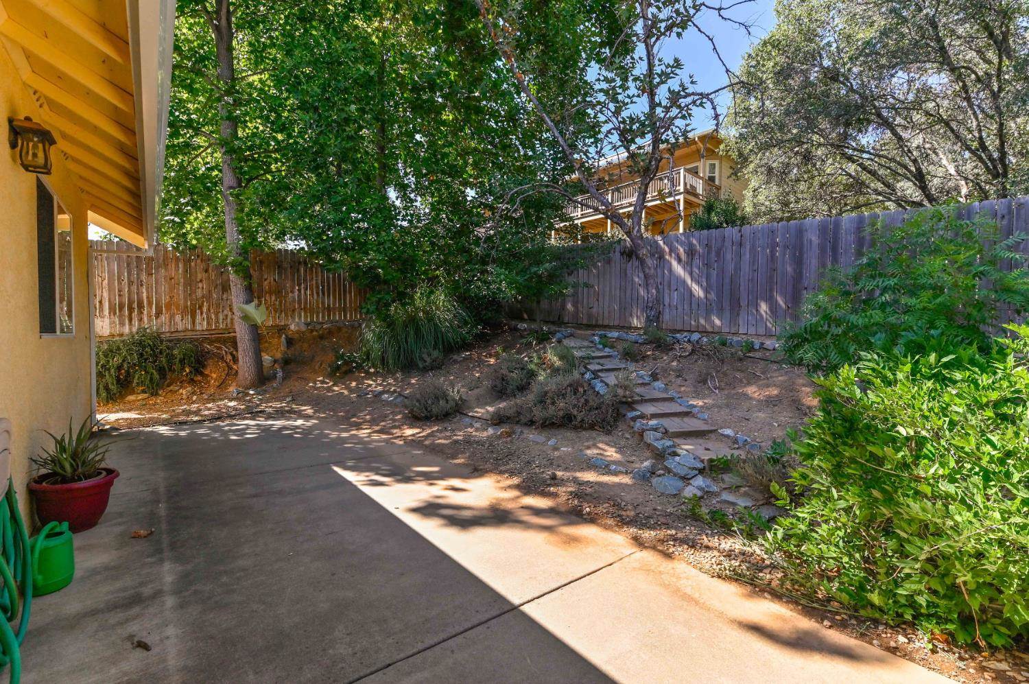 735 Live Oak Drive, Angels Camp, CA 95222