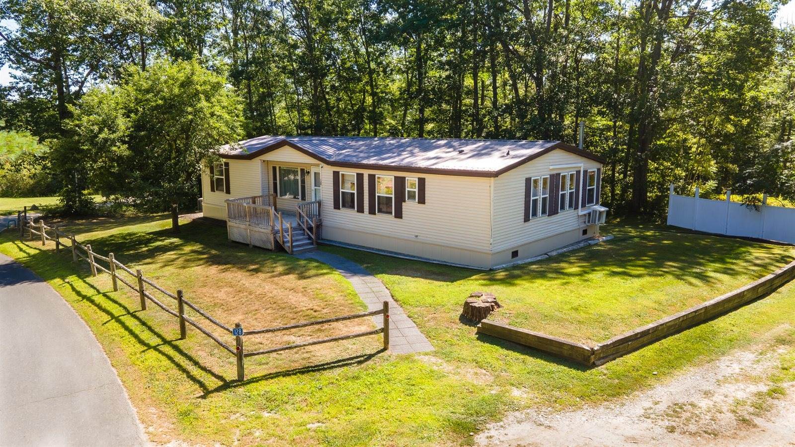128 Sandy Beach Road, Glenburn, ME 04401