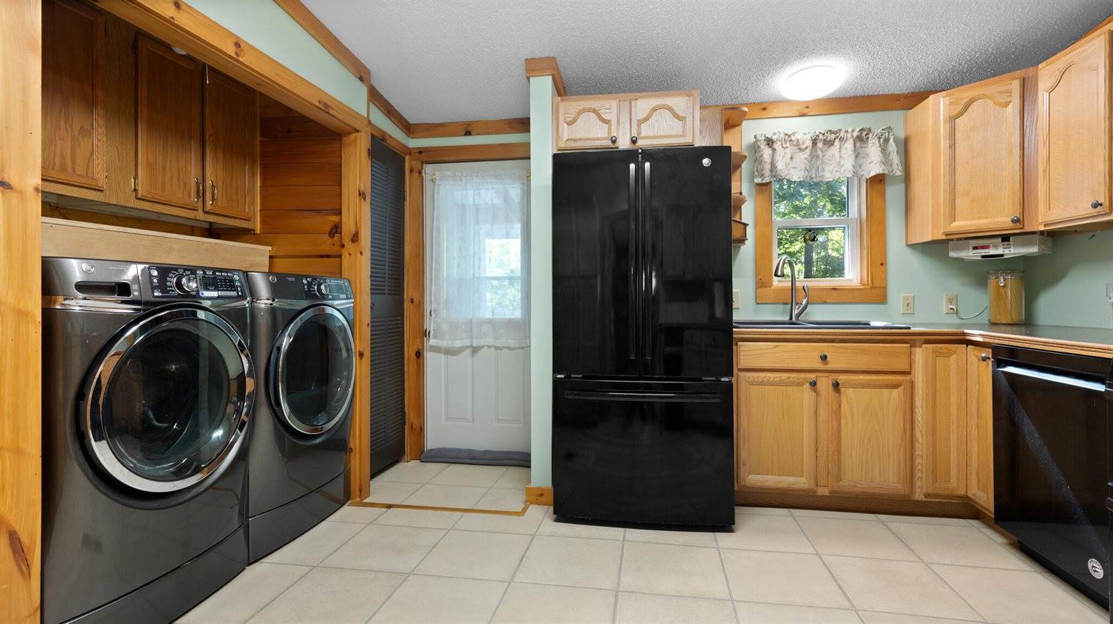 128 Sandy Beach Road, Glenburn, ME 04401