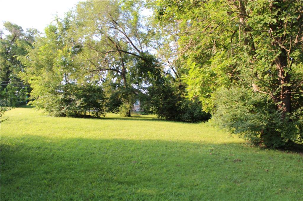 210-214 Springdale Avenue, Bonner Springs, KS 66012