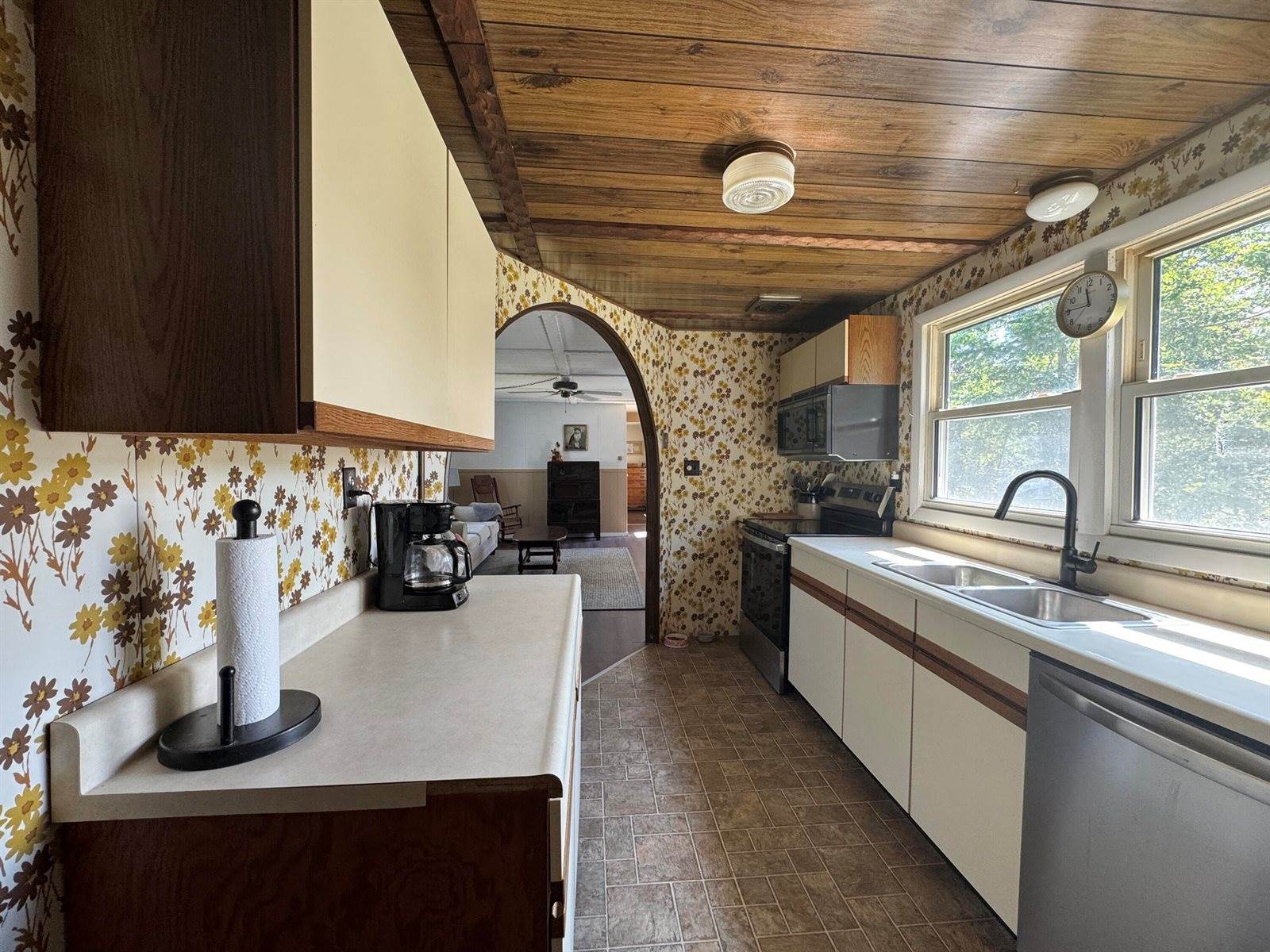 59 High Street, Guilford, ME 04443