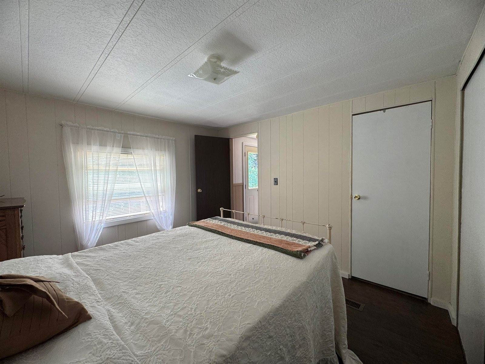 59 High Street, Guilford, ME 04443