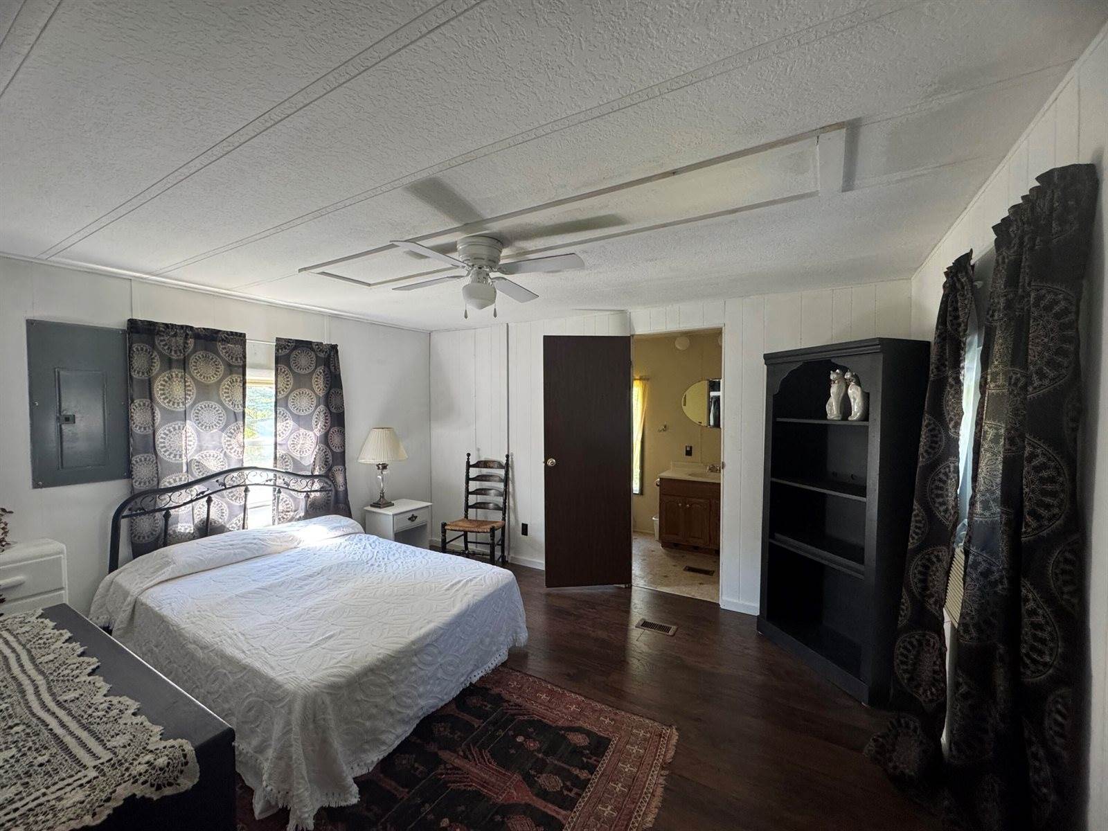 59 High Street, Guilford, ME 04443