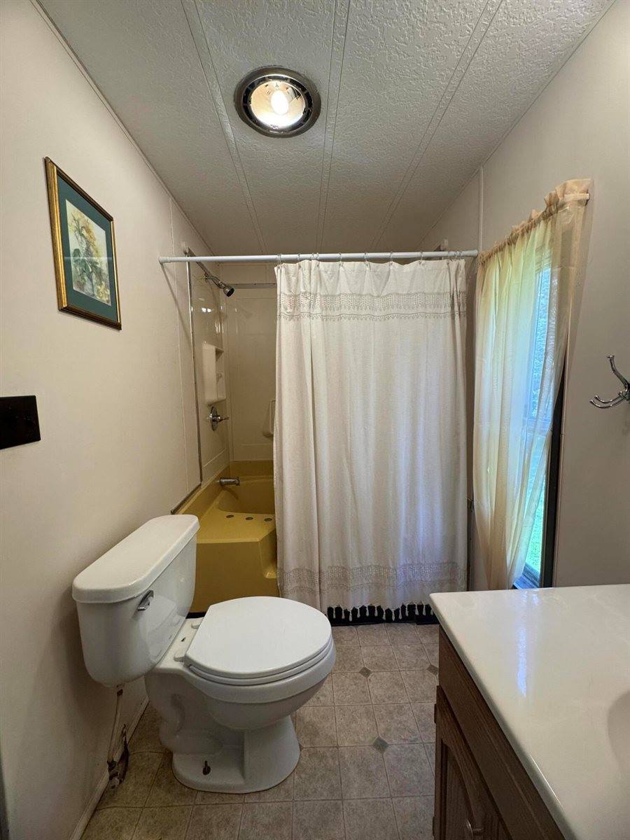 59 High Street, Guilford, ME 04443