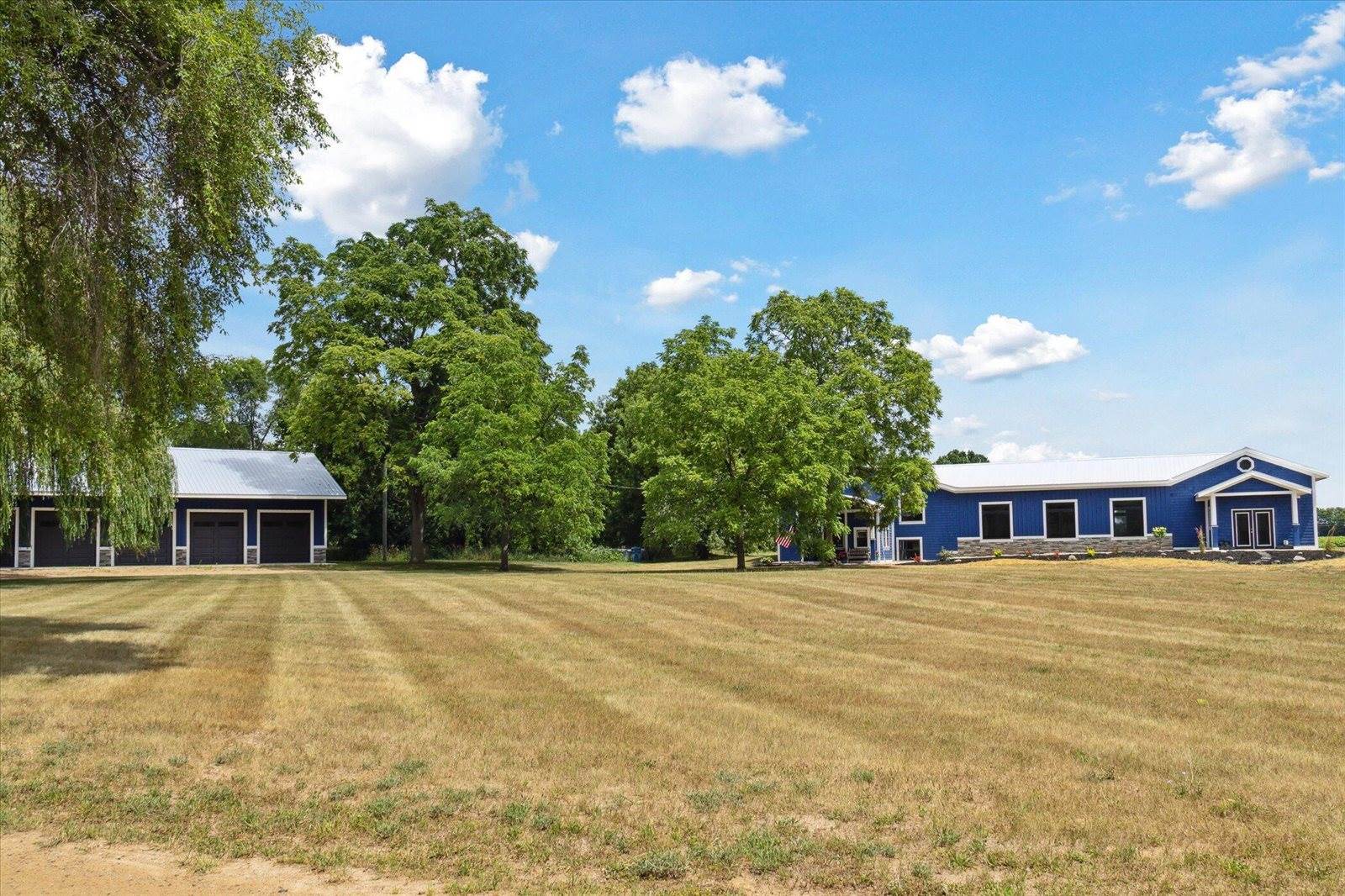 6130 Arbogast Road, Howard City, MI 49329