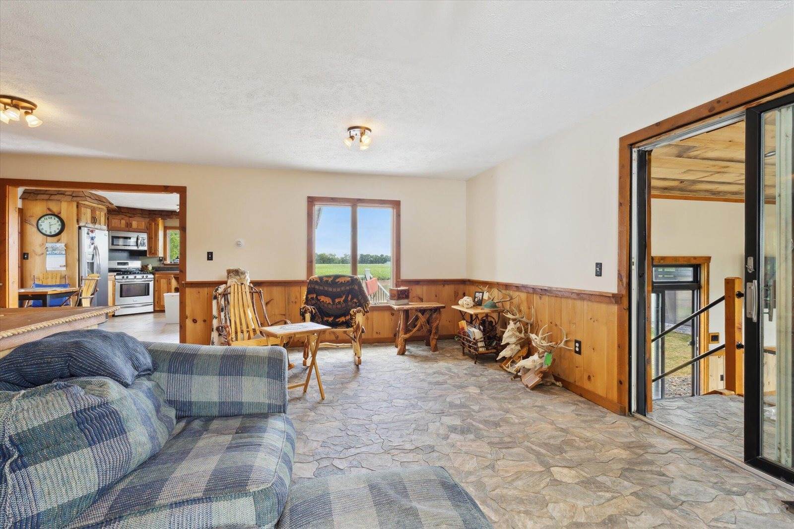 6130 Arbogast Road, Howard City, MI 49329