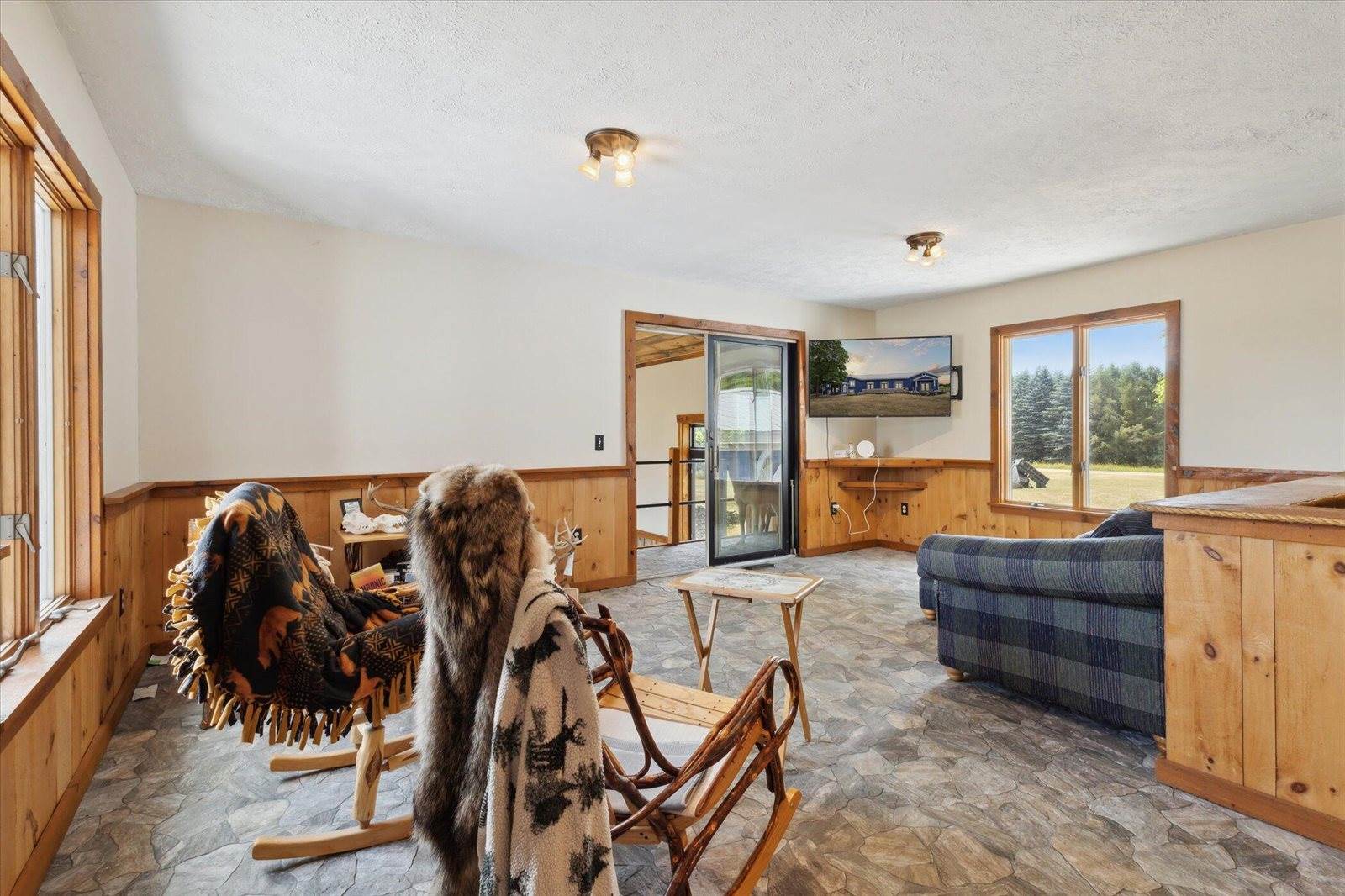 6130 Arbogast Road, Howard City, MI 49329