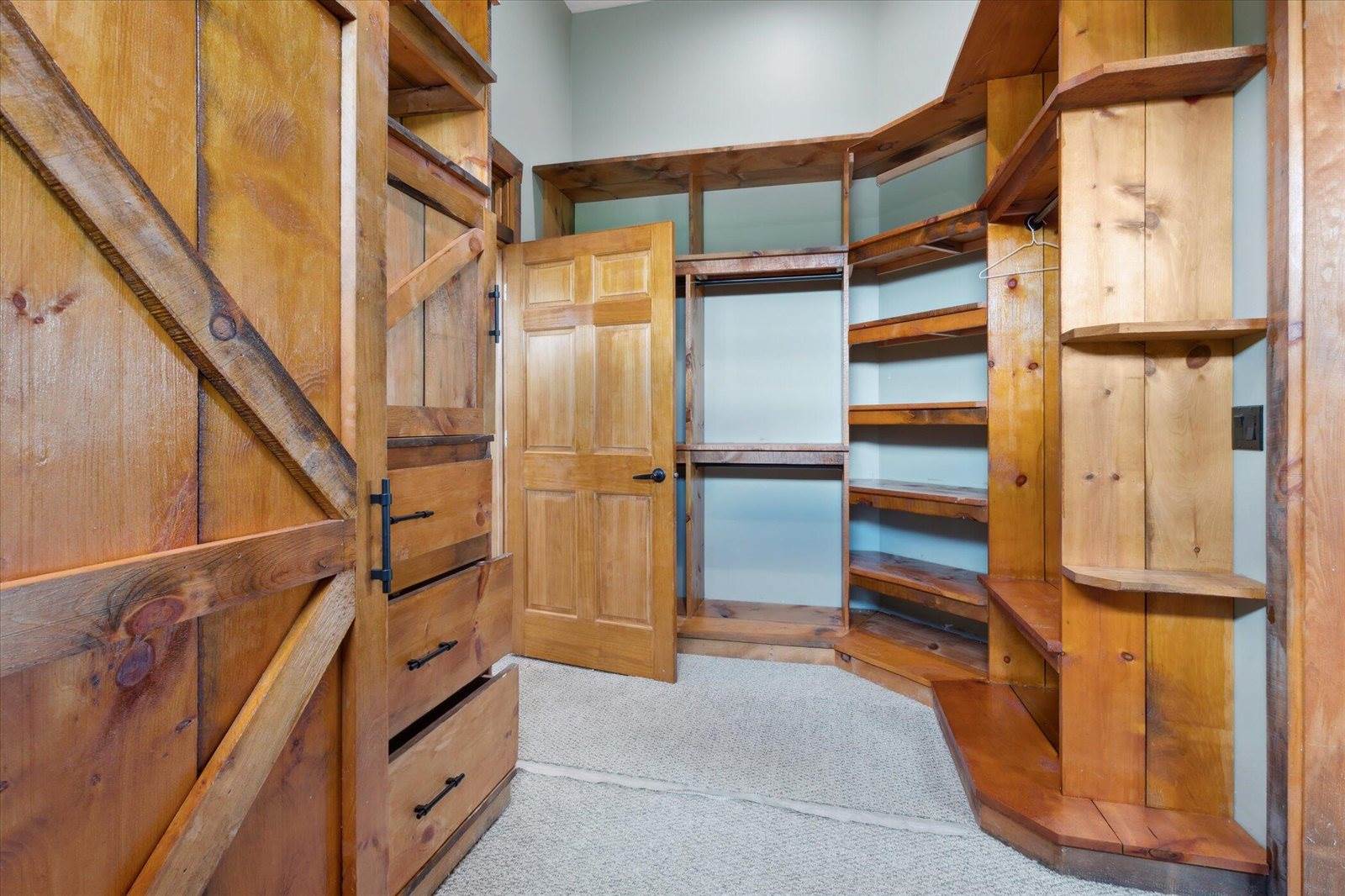 6130 Arbogast Road, Howard City, MI 49329