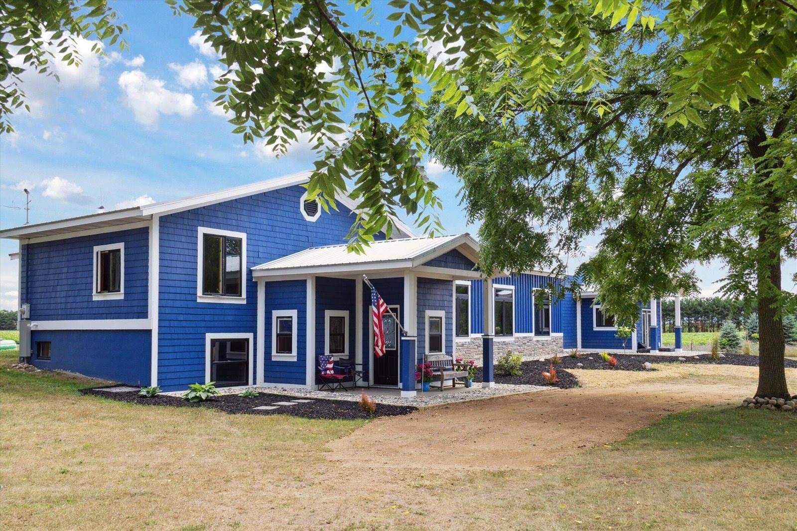 6130 Arbogast Road, Howard City, MI 49329