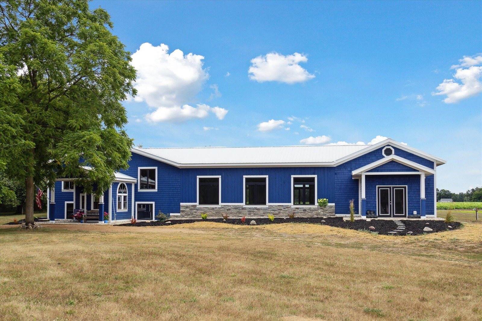 6130 Arbogast Road, Howard City, MI 49329