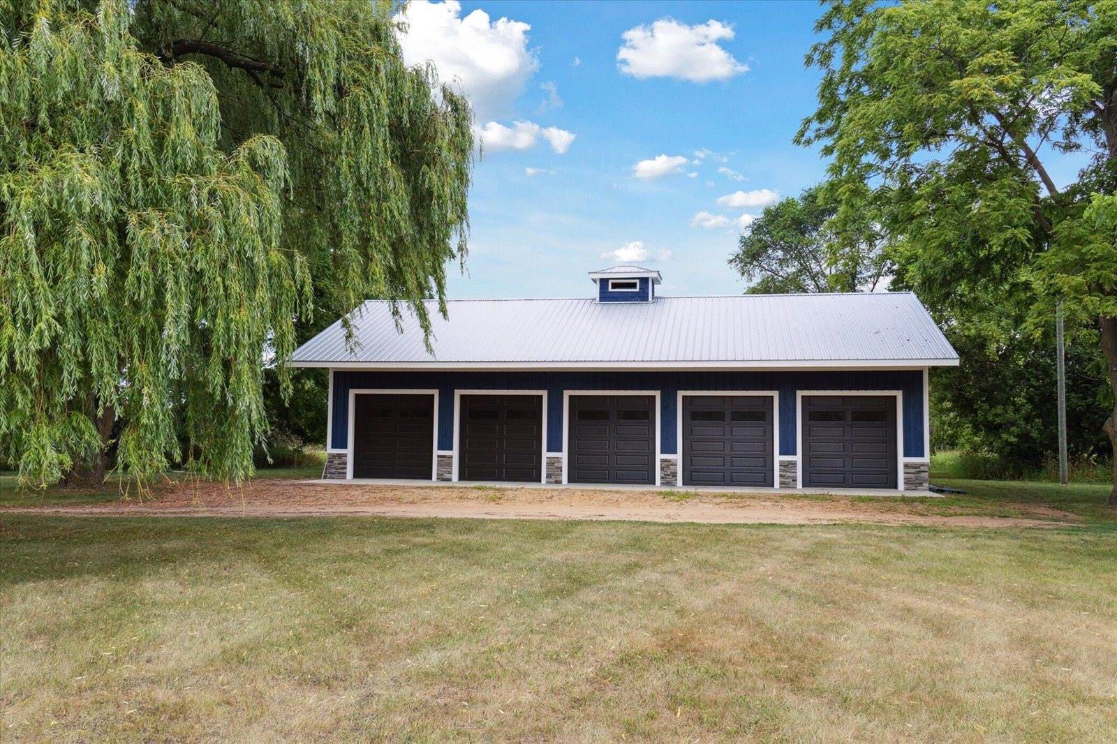 6130 Arbogast Road, Howard City, MI 49329