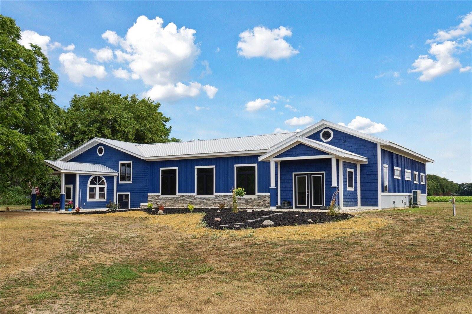 6130 Arbogast Road, Howard City, MI 49329