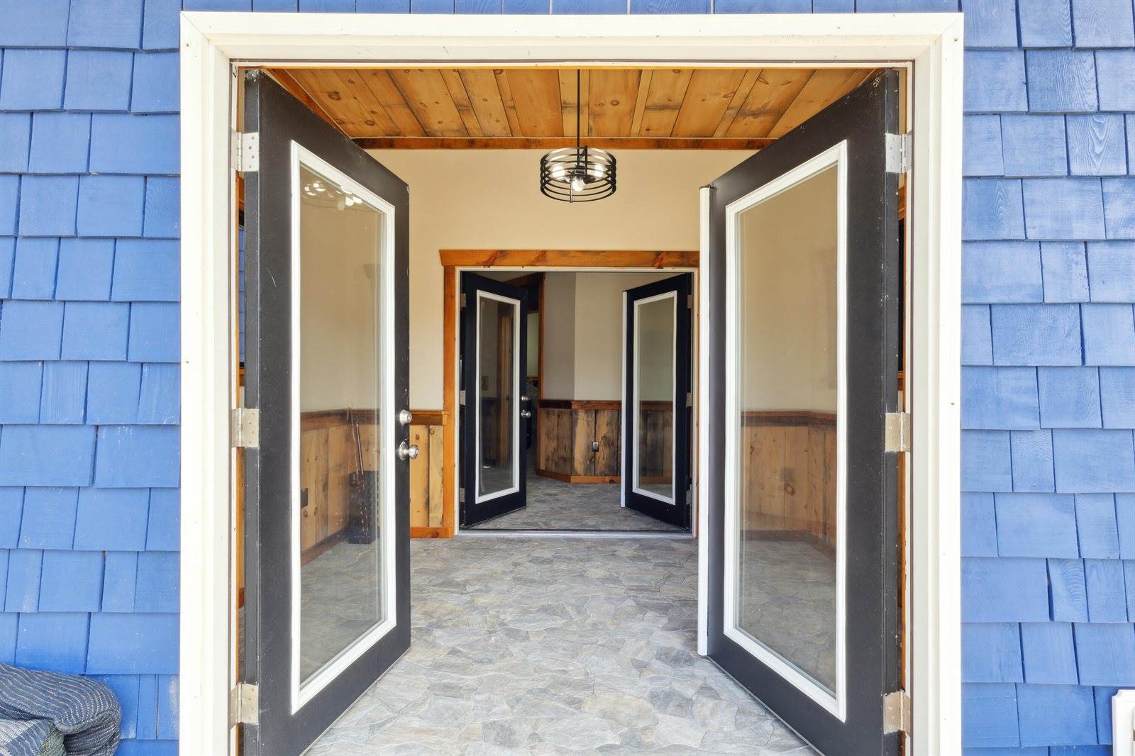 6130 Arbogast Road, Howard City, MI 49329