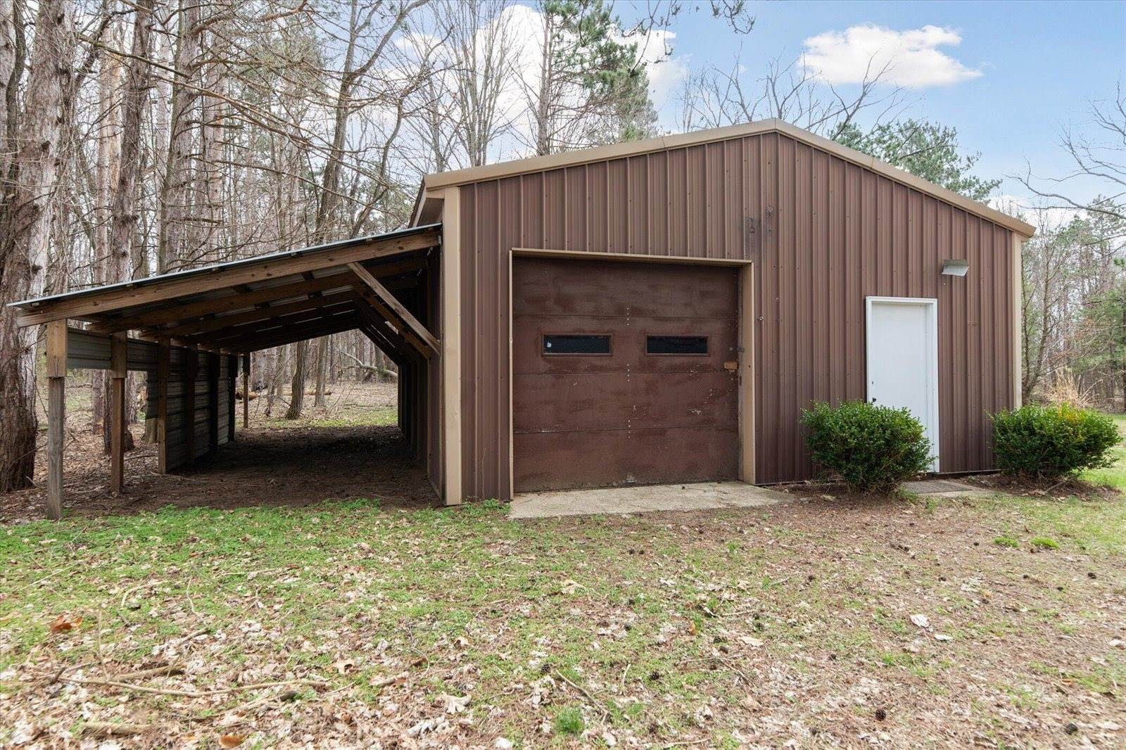 323 13th Street, Plainwell, MI 49080