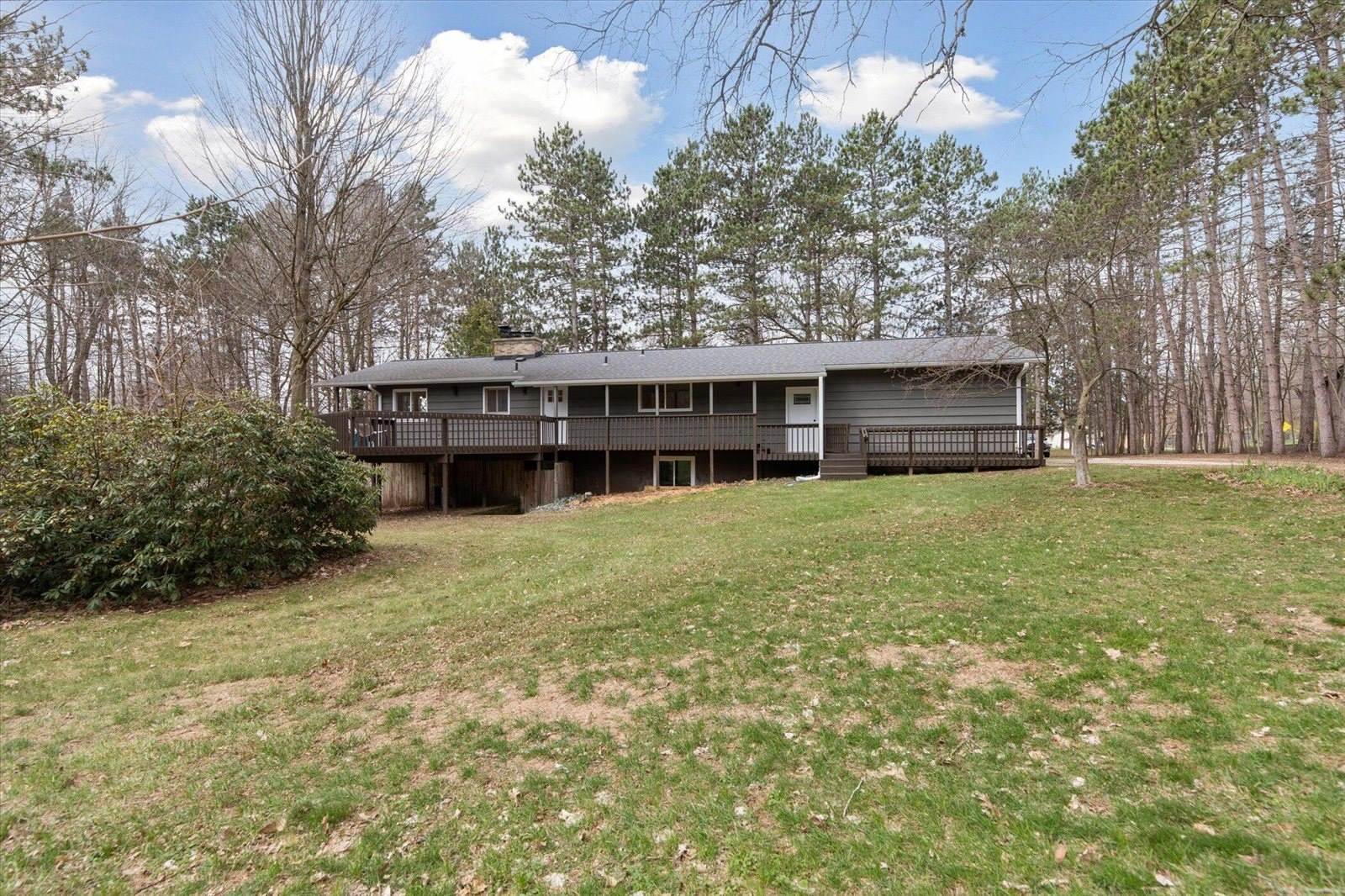 323 13th Street, Plainwell, MI 49080