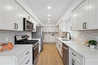 323 13th Street, Plainwell, MI 49080