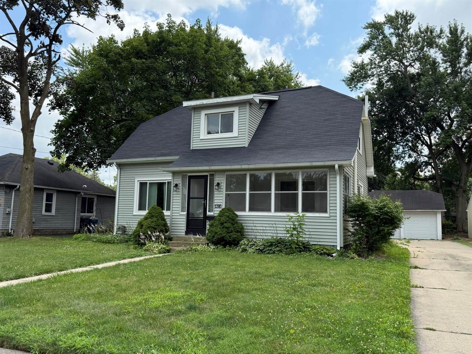 1316 Vassar Drive, Kalamazoo, MI 49001