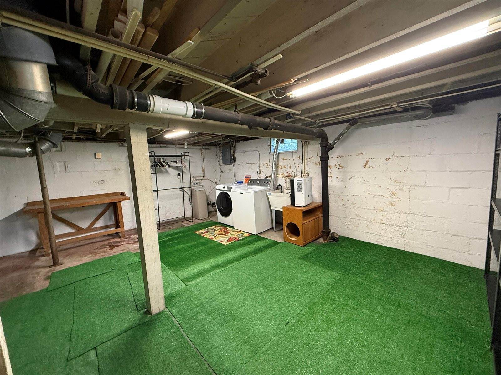 1316 Vassar Drive, Kalamazoo, MI 49001