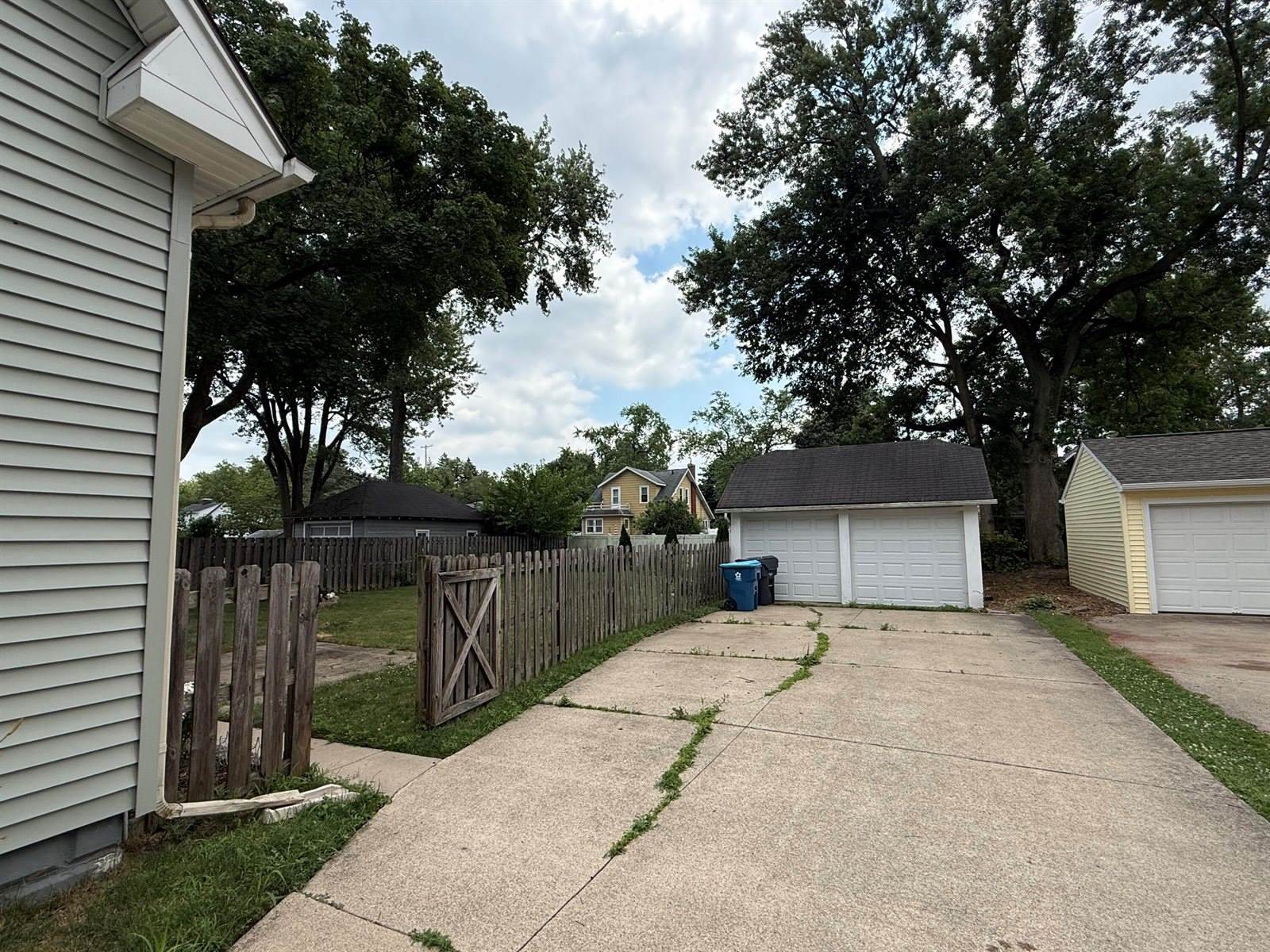 1316 Vassar Drive, Kalamazoo, MI 49001