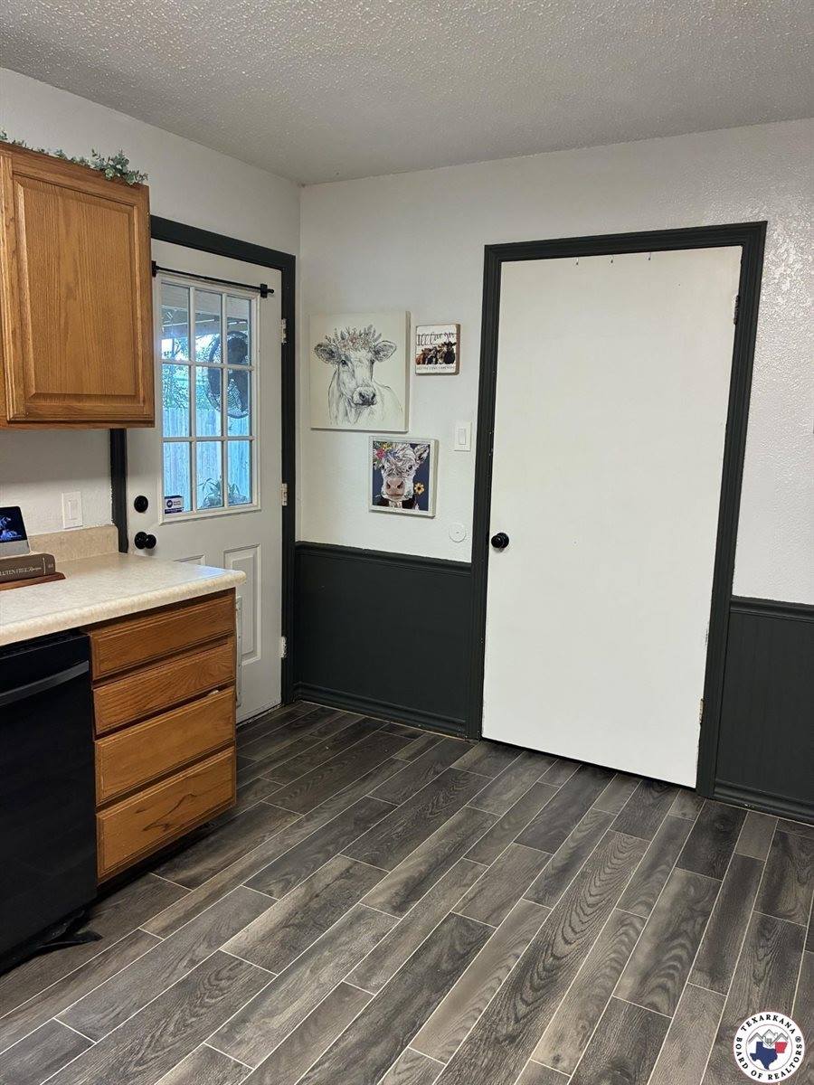 134 Presidio Place, Wake Village, TX 75501