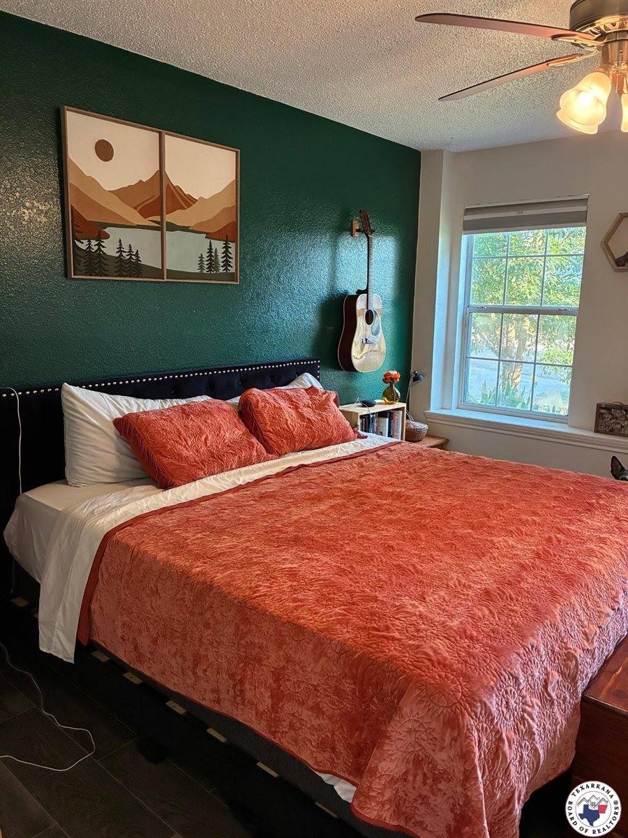 134 Presidio Place, Wake Village, TX 75501