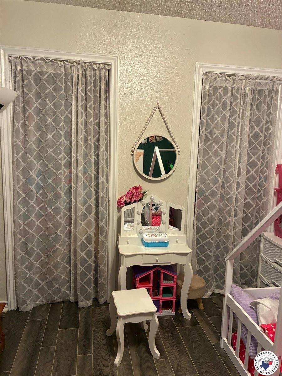 134 Presidio Place, Wake Village, TX 75501