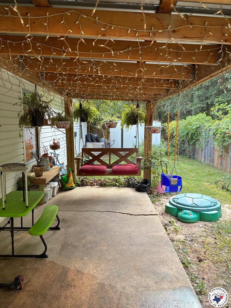 134 Presidio Place, Wake Village, TX 75501