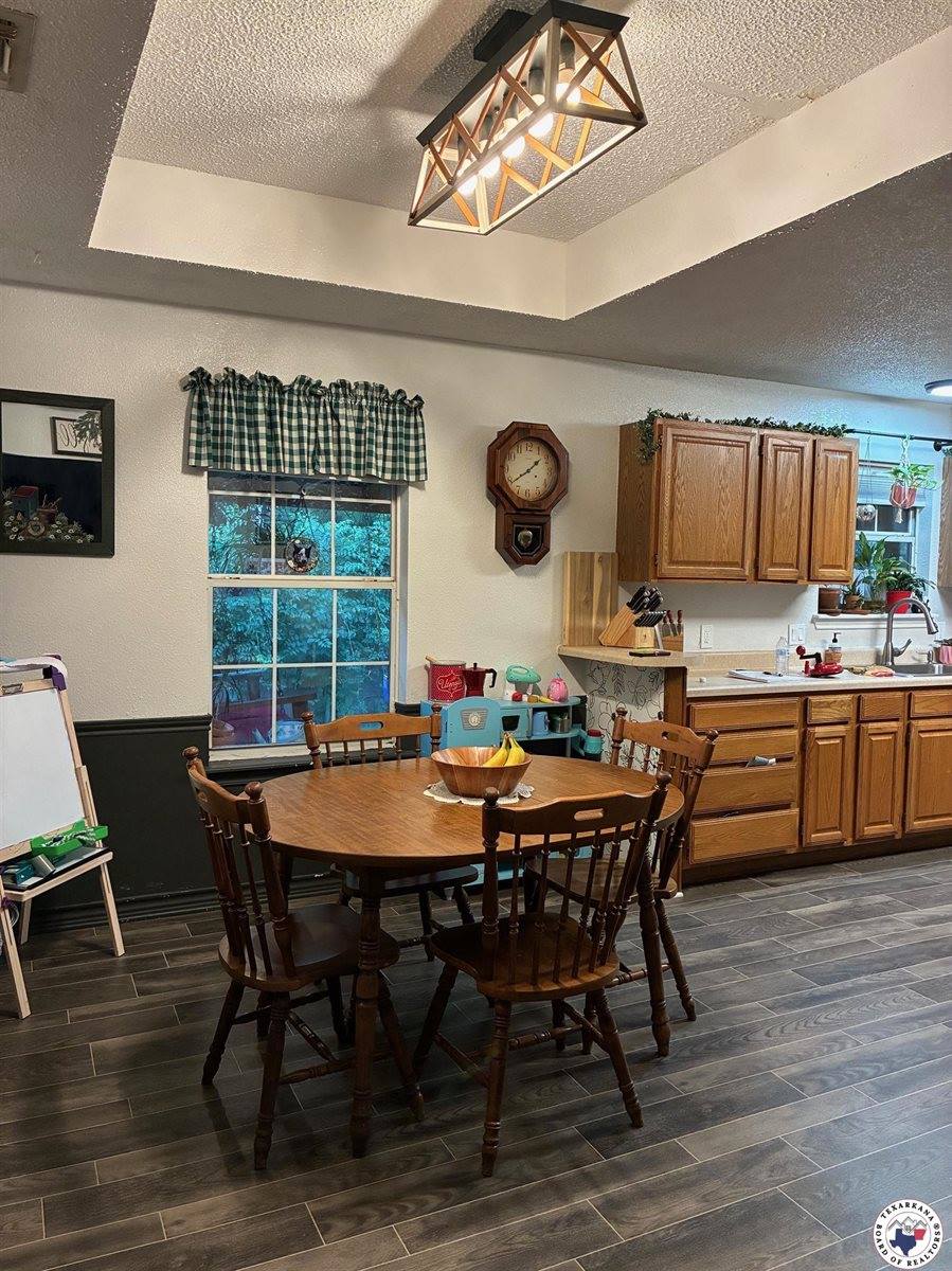 134 Presidio Place, Wake Village, TX 75501