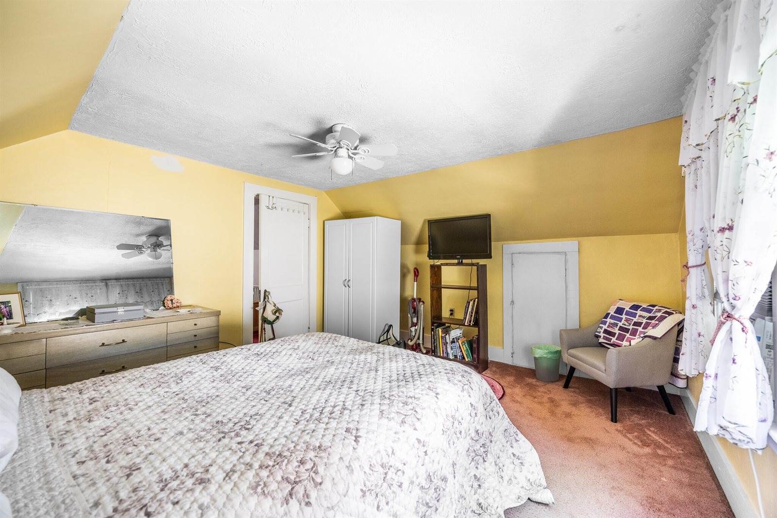 1502 Essex Street, Bangor, ME 04401