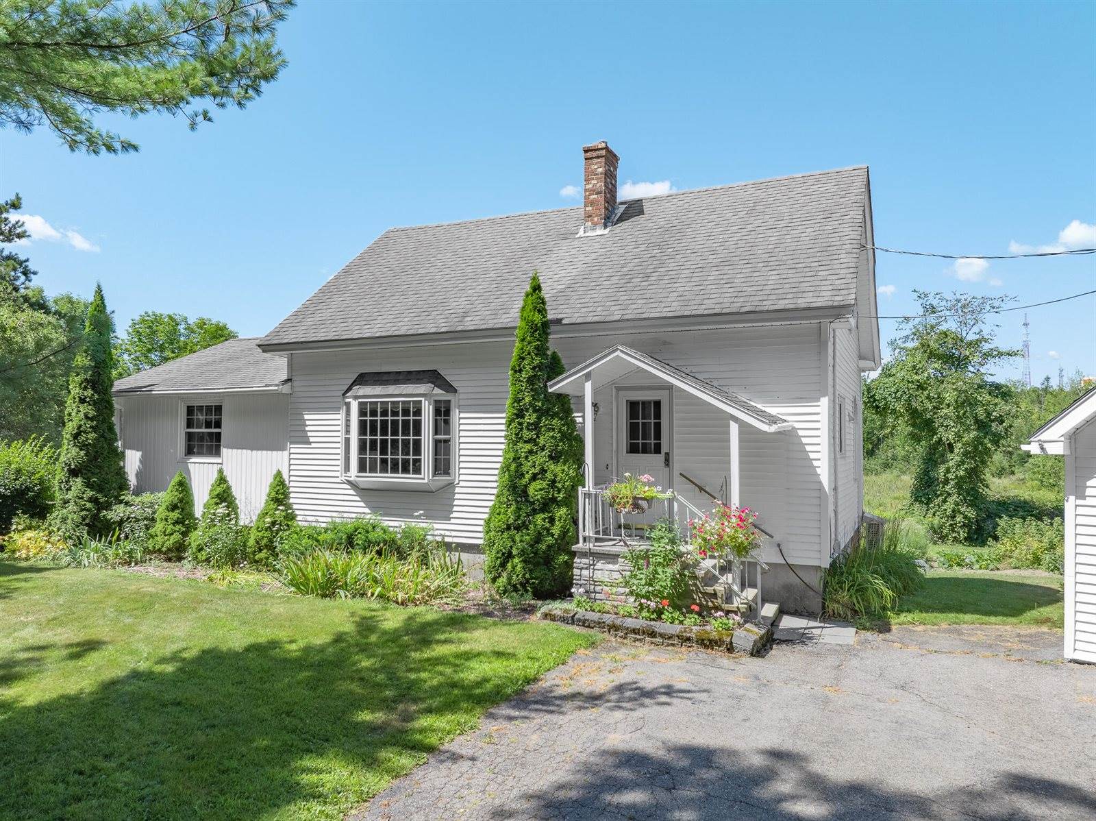 1502 Essex Street, Bangor, ME 04401