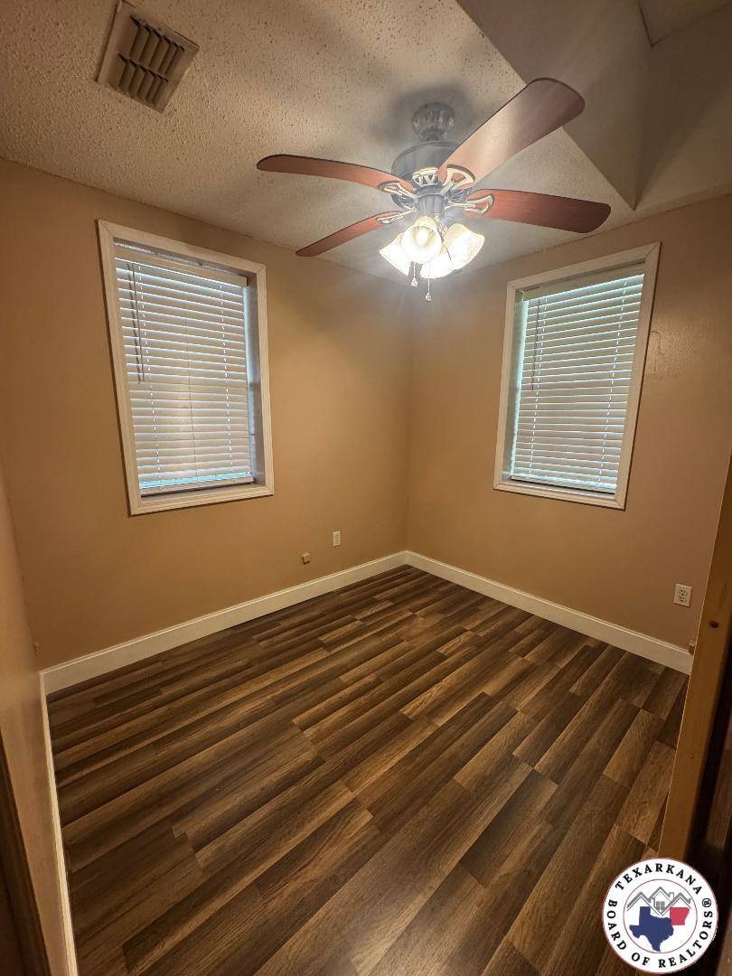 1701 FM 2624, Maud, TX 75567