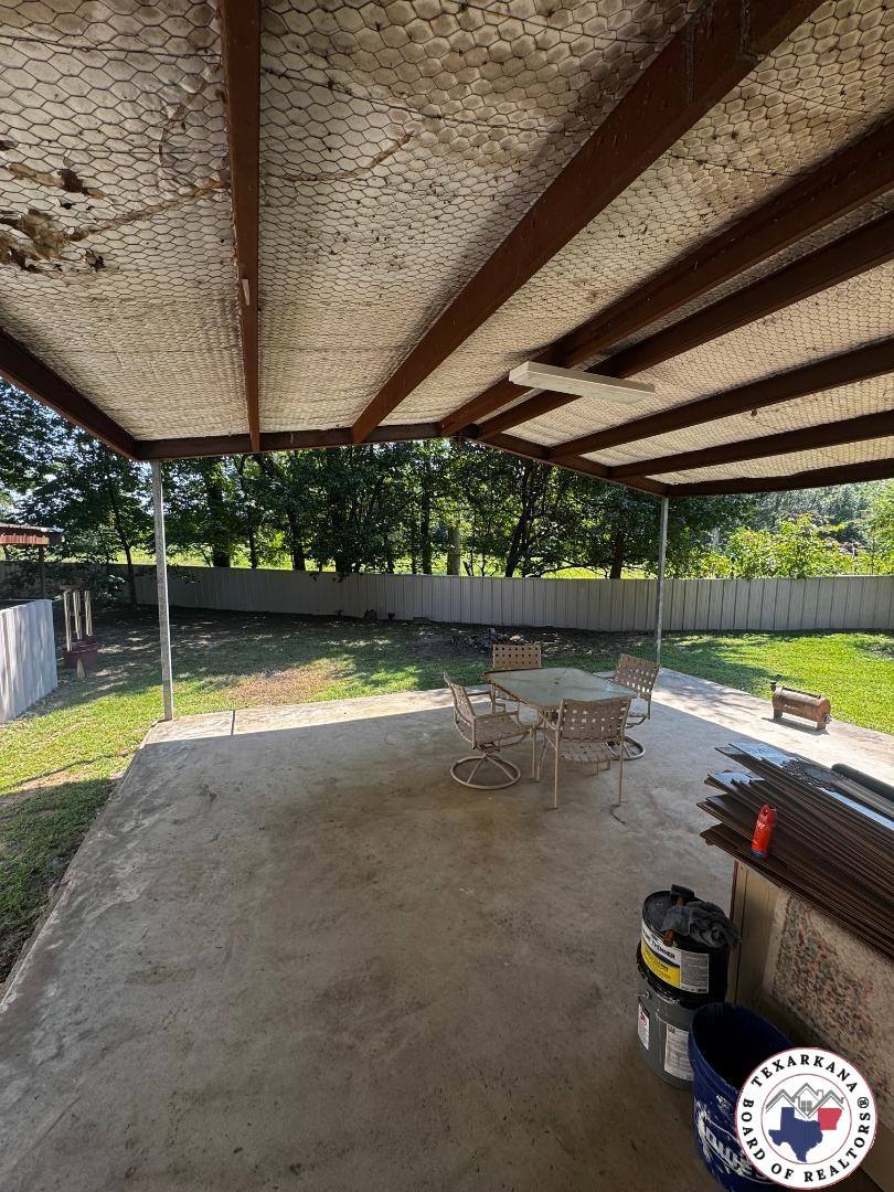 1701 FM 2624, Maud, TX 75567