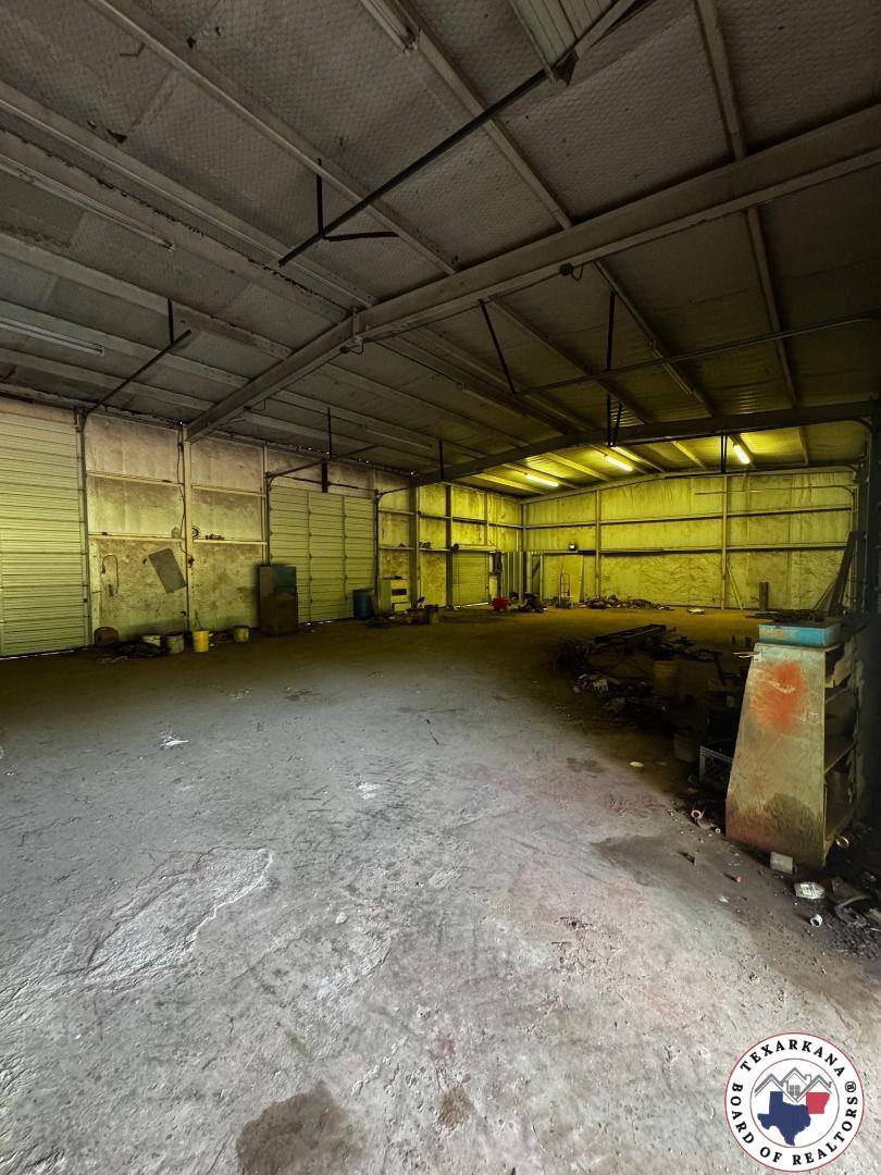 1701 FM 2624, Maud, TX 75567