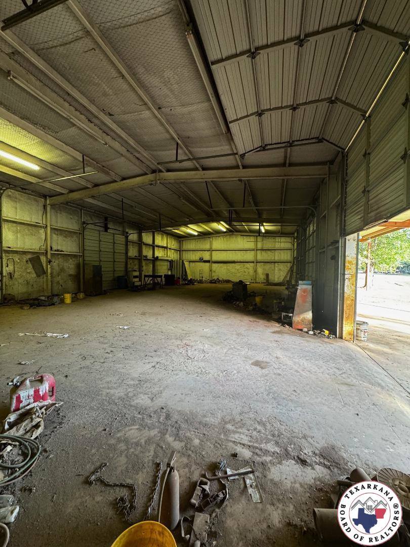 1701 FM 2624, Maud, TX 75567