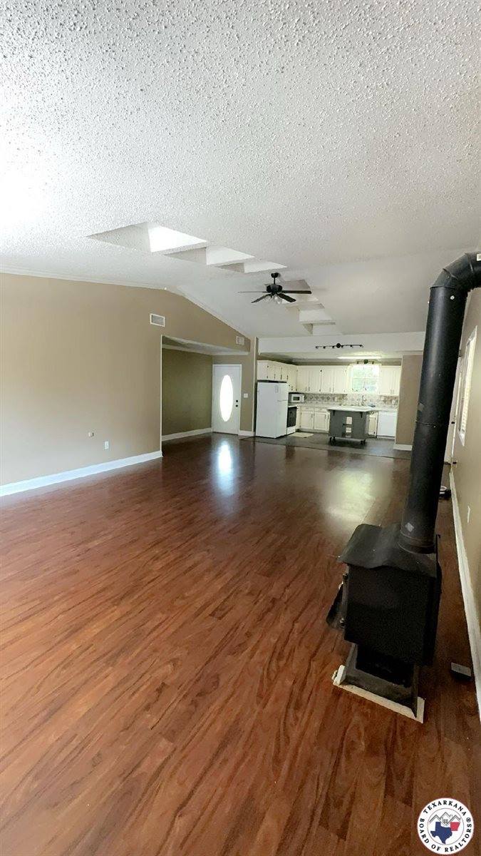 1701 FM 2624, Maud, TX 75567