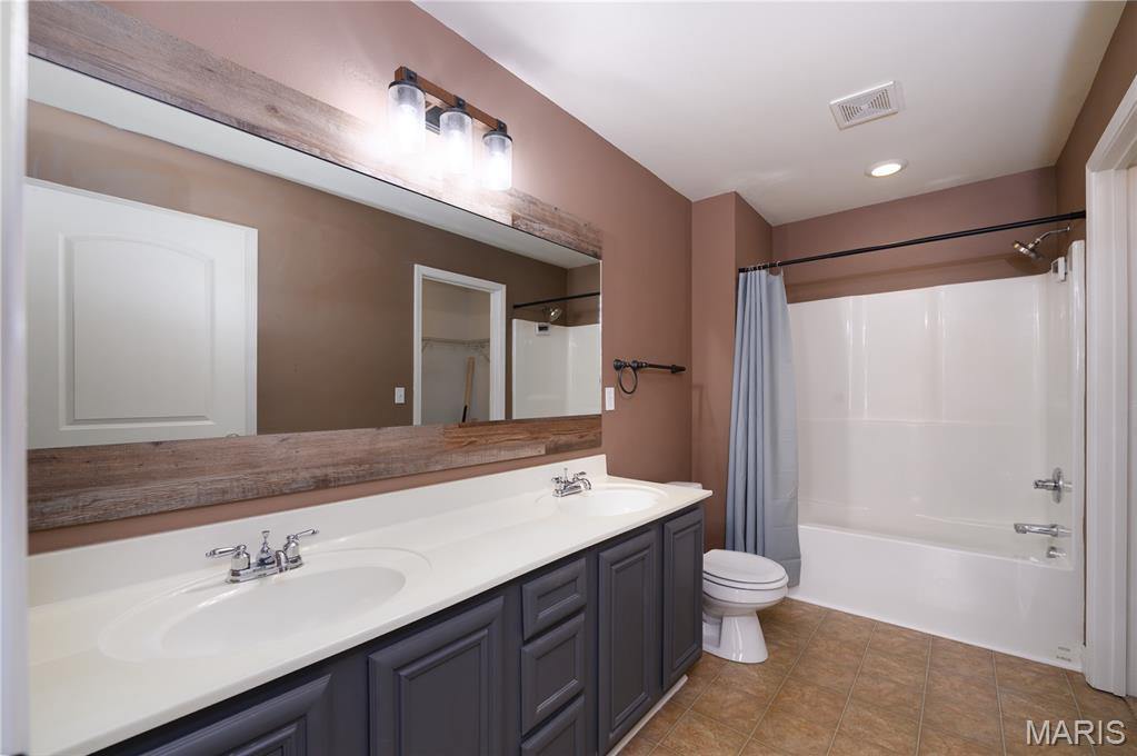 101 Ridge Court, Waynesville, MO 65583