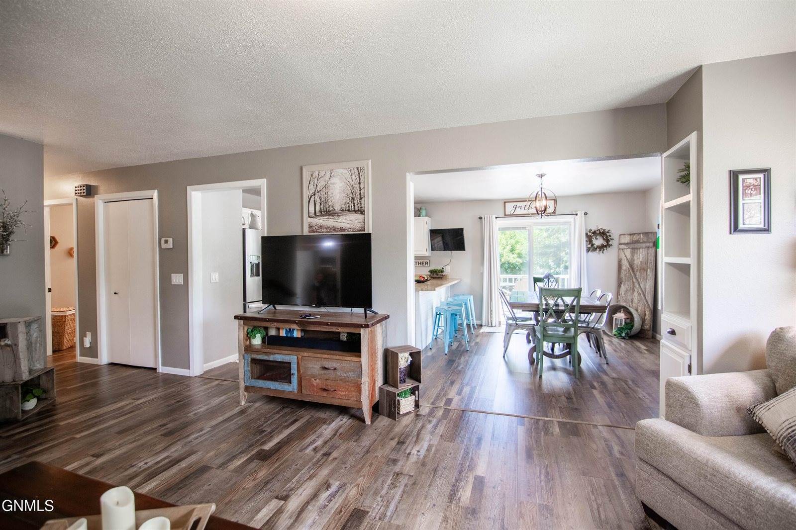 311 8th Street North, New Salem, ND 58563