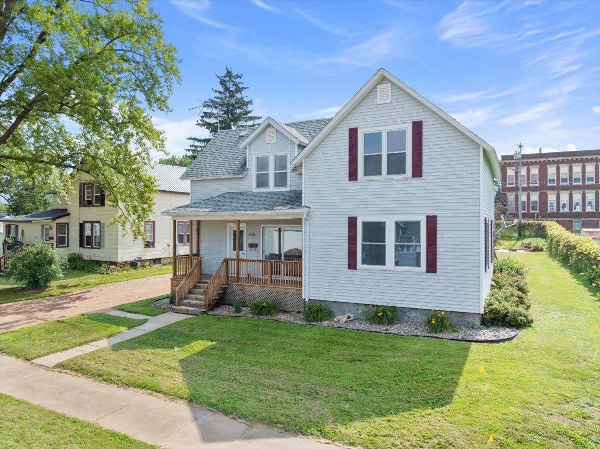1005 S Maple Avenue, Marshfield, WI 54449