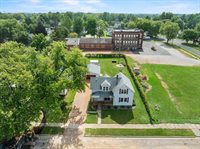 1005 S Maple Avenue, Marshfield, WI 54449