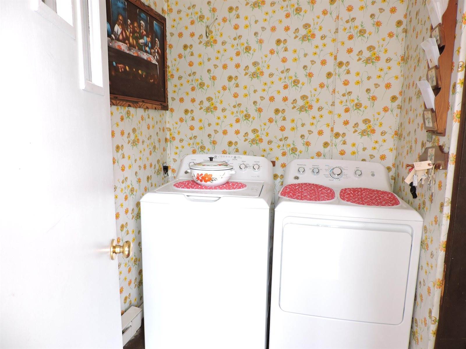 29 Lithgow Street, Winslow, ME 04901