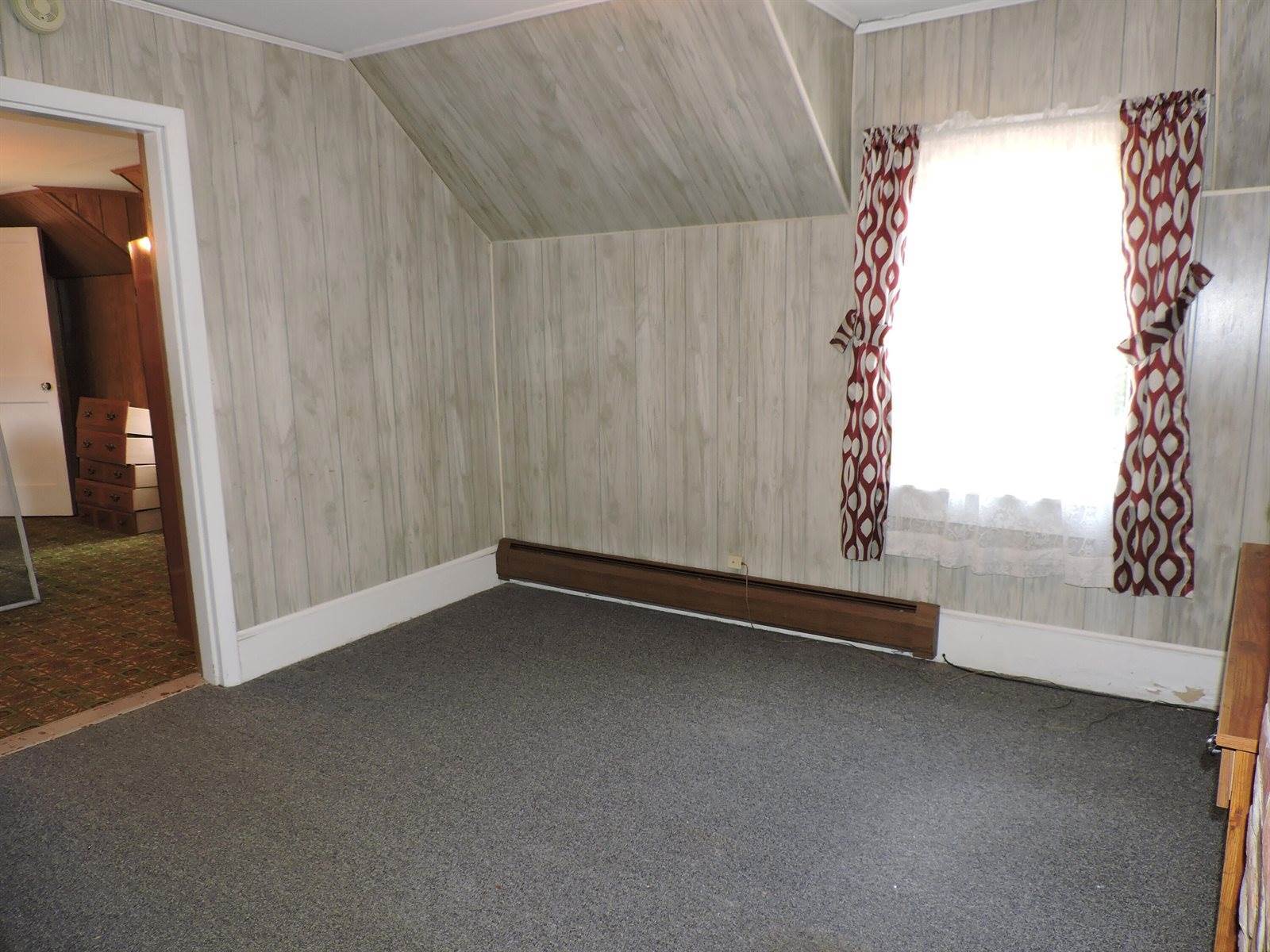 29 Lithgow Street, Winslow, ME 04901