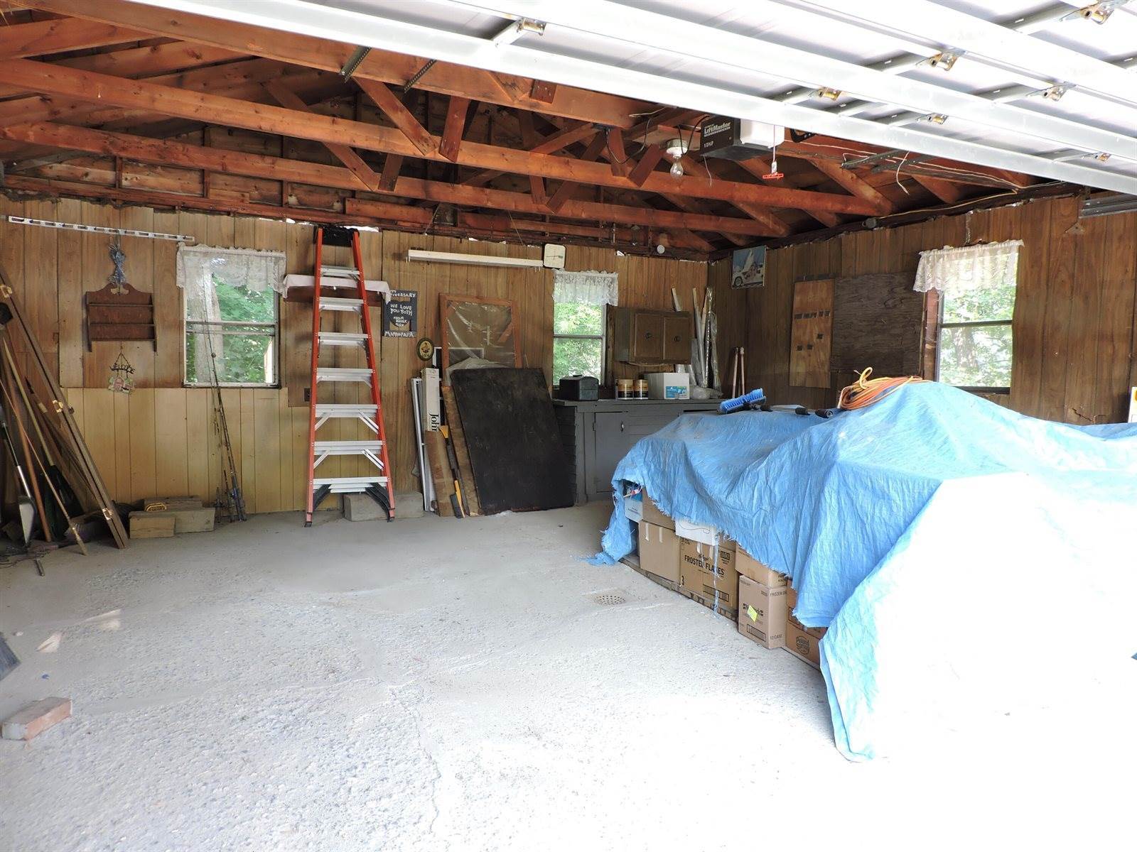 29 Lithgow Street, Winslow, ME 04901