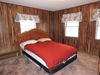 29 Lithgow Street, Winslow, ME 04901