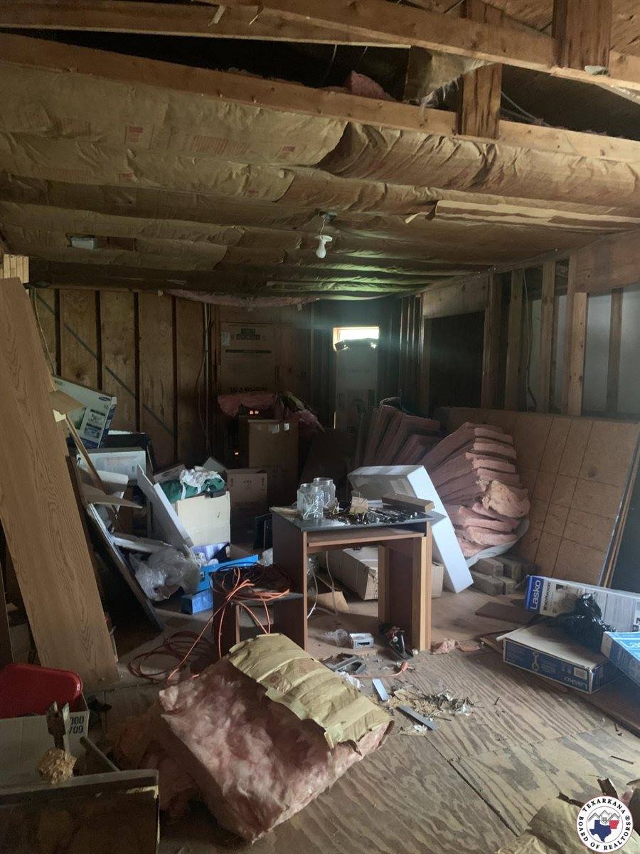 407 East 10th, Hooks, TX 75561