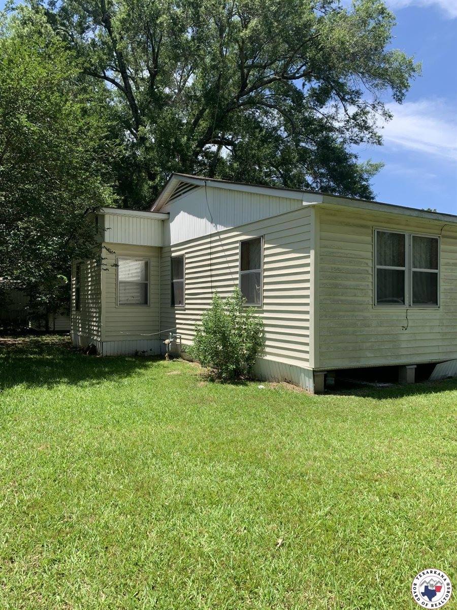 407 East 10th, Hooks, TX 75561