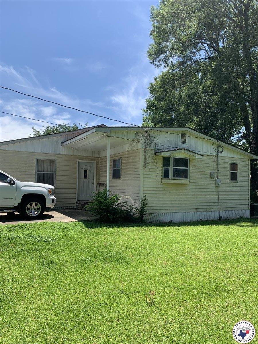 407 East 10th, Hooks, TX 75561